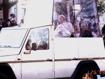 Pope18.jpg (37827 bytes)